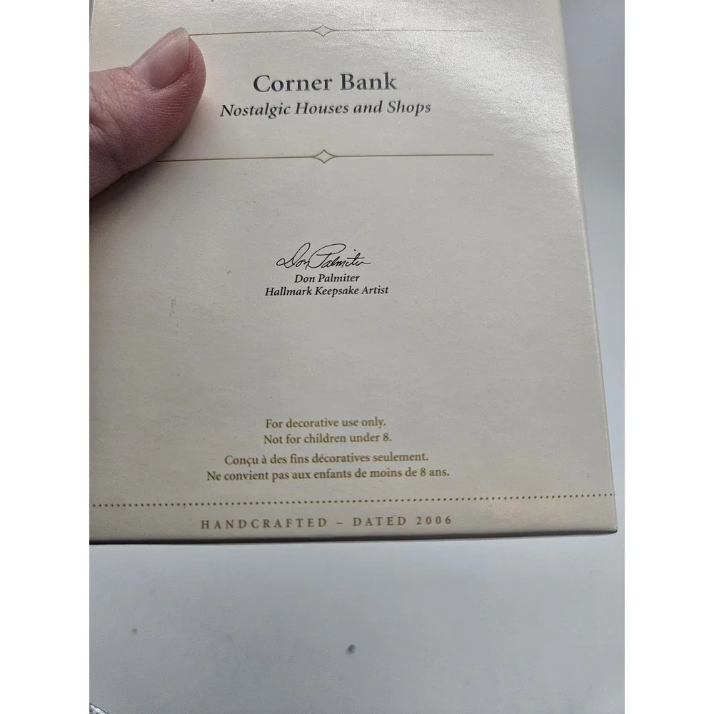 Hallmark Keepsake Series Edition Nostalgic Houses and Shops 'Corner Bank' (2006)